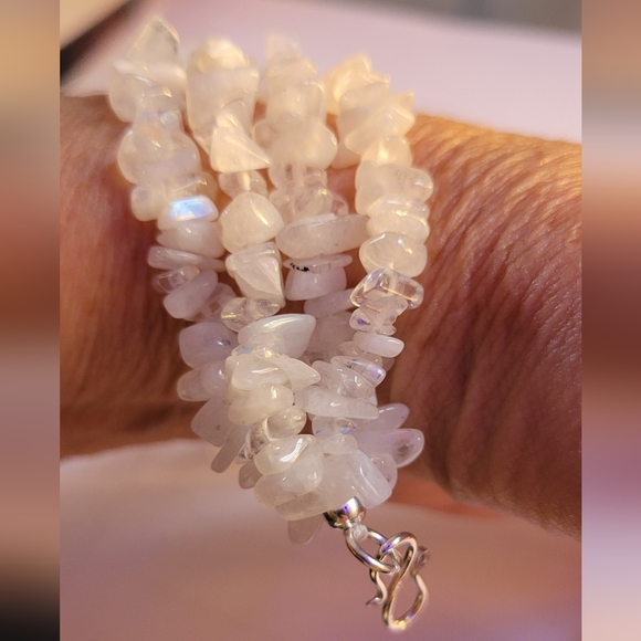 Kuisa rainbow moonstone chips multi row bracelet in sterling silver 154ctw - Picture 4 of 13